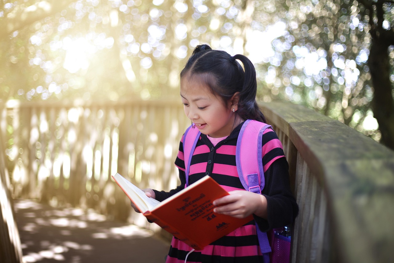 girl reading